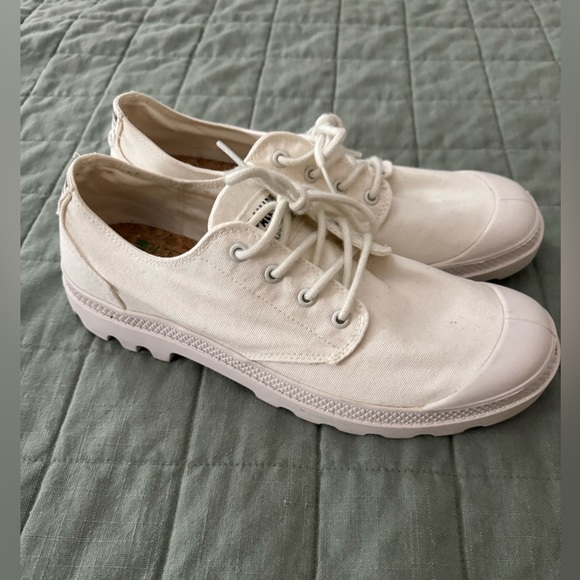 Palladium Boots- Oxford Organic- White- Canvas Upper/ Rubber Outsole- US Mens 11 - Picture 1 of 8